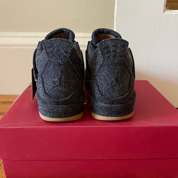 Jordan 4 Retro Levi’s Black (GS) - Size 6Y - Picture 4 of 10